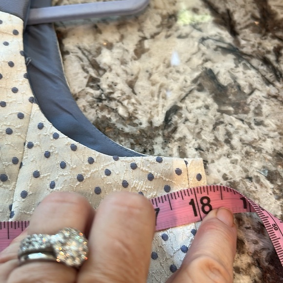 Gal Meets Glam dress with matching jacket - Picture 10 of 13